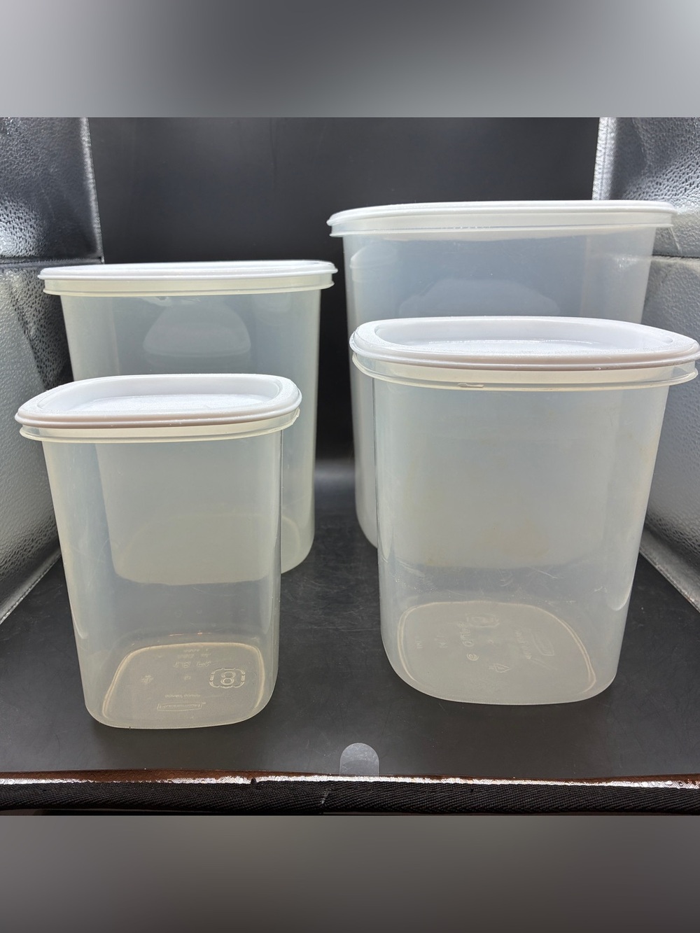 Rubbermaid Servin' Saver set of Canisters #5 6 7 8 Almond Lids, Nesting